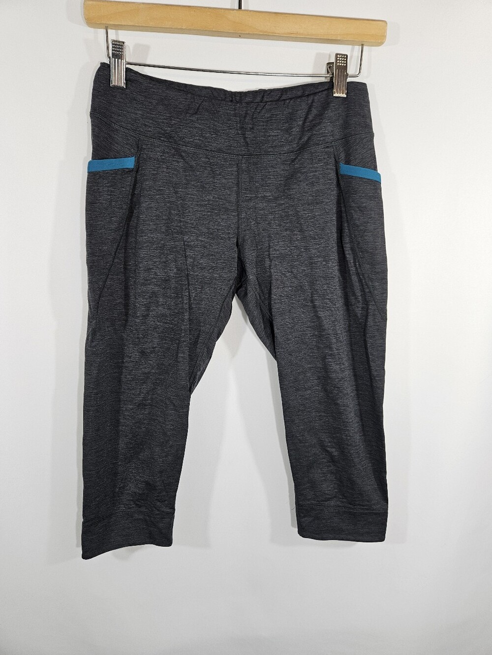 Patagonia Diversify Cropped Leggings Women's S Dark Gray Heather